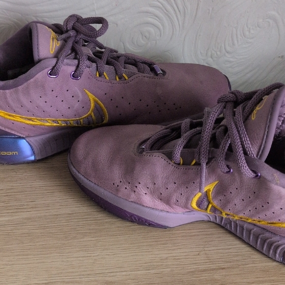 LeBron James "Purple Rain" Athletic Nikes - Picture 3 of 14